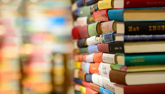 راهنمای خرید کتاب برای دانشجویان، معرفی کتاب و تمام نکات خرید کتب دانشگاهی که باید بدانیم 