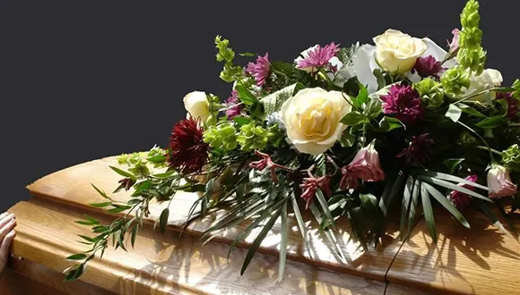 سر قبر چی ببریم