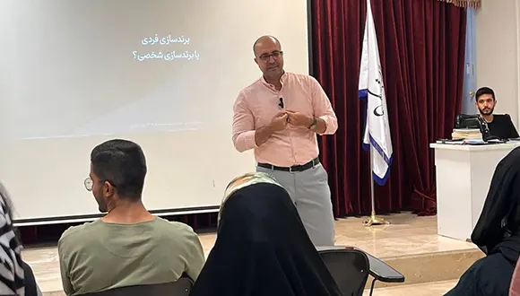 راهنمای جامع پرسونال برندینگ: چطور از یک فرد معمولی به یک برند تأثیرگذار تبدیل شویم؟