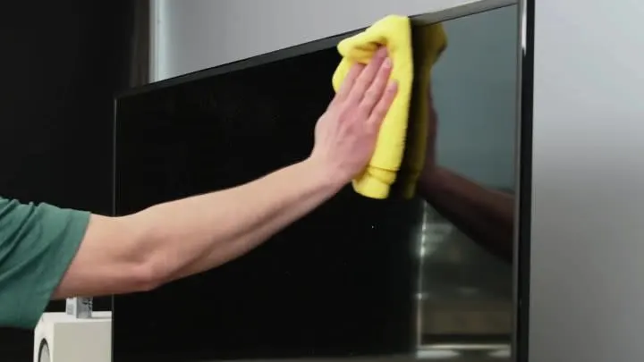 نکات مهم هنگام تمیز کردن نمایشگر