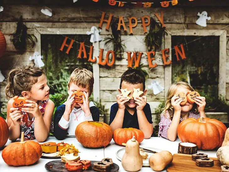 رسم قاشق زنی یا Trick-or-Treat