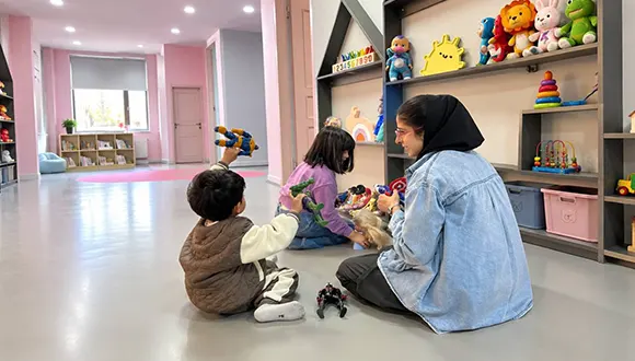 بهترین آموزشگاه زبان کودک شیراز